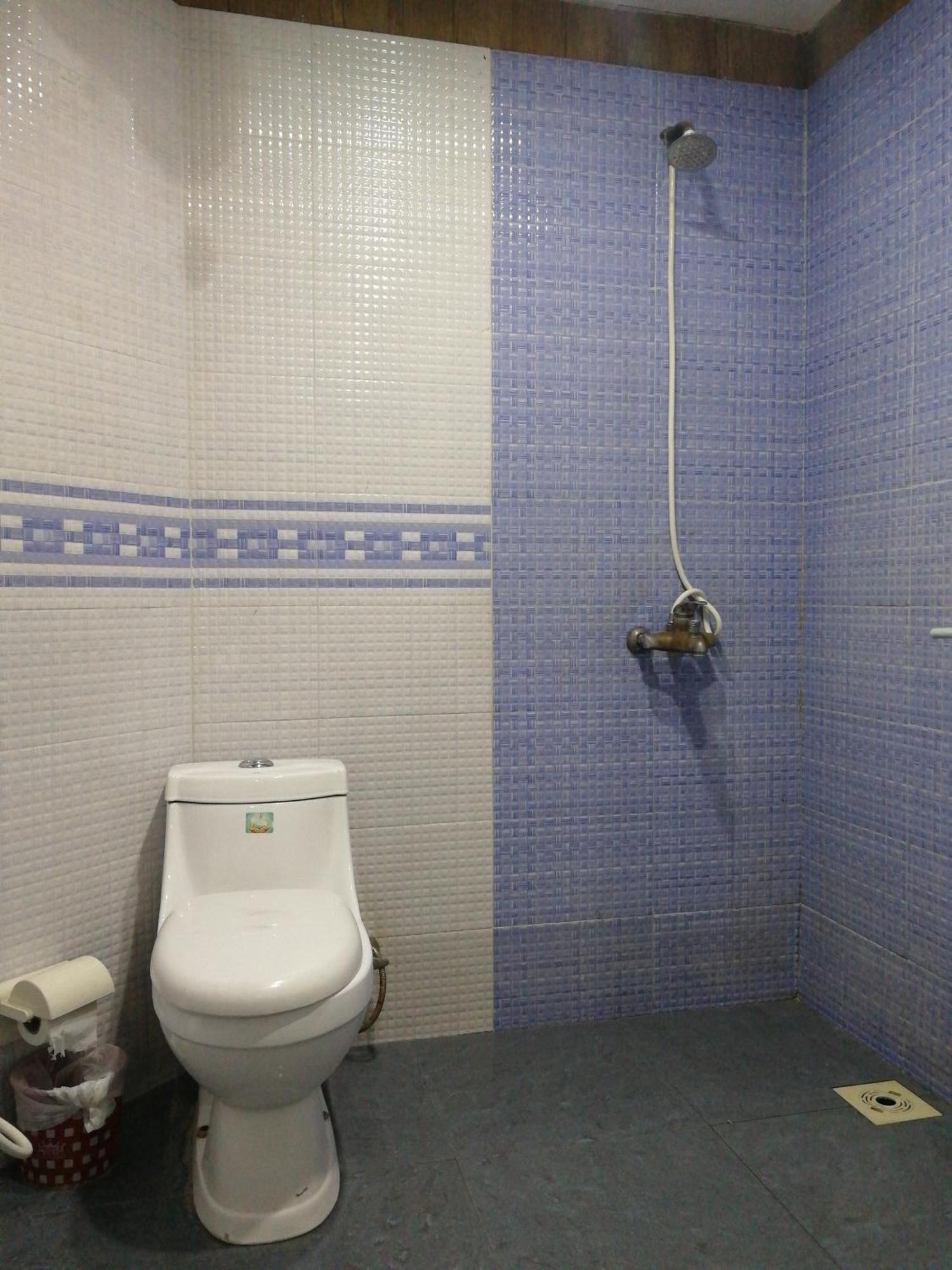 Quick Continental Hotel - Jail Road Lahore Chambre photo