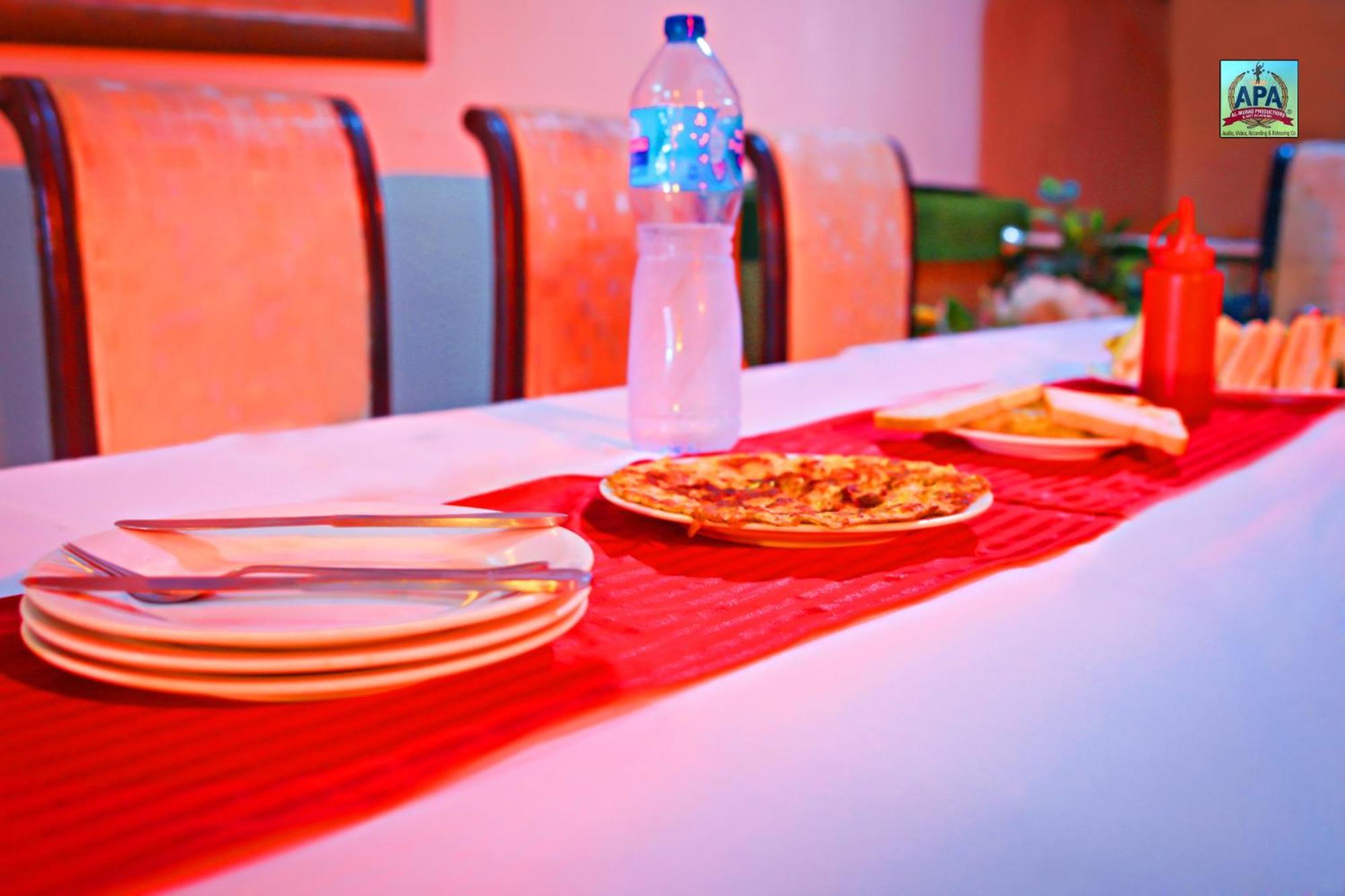 Quick Continental Hotel - Jail Road Lahore Extérieur photo