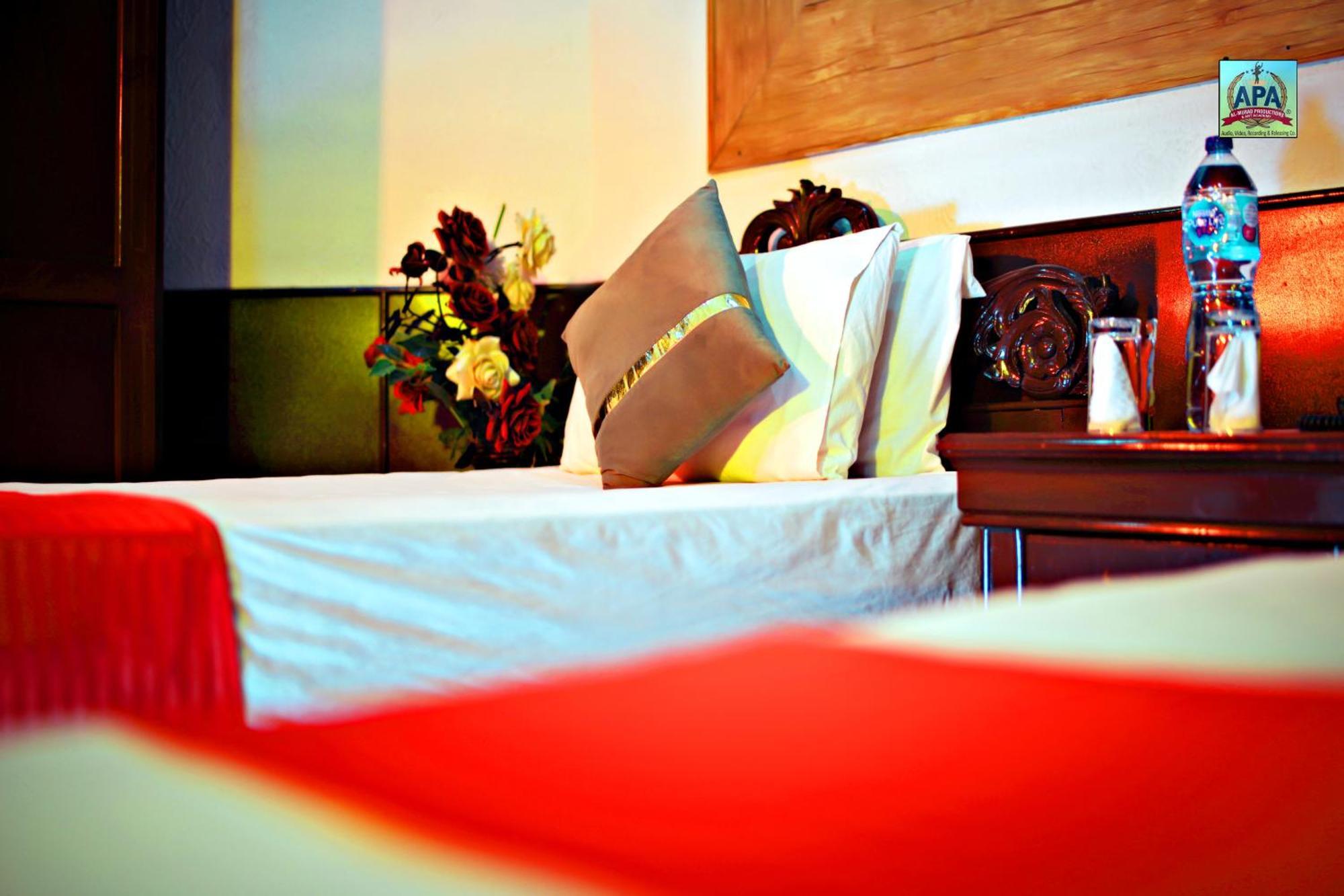 Quick Continental Hotel - Jail Road Lahore Extérieur photo