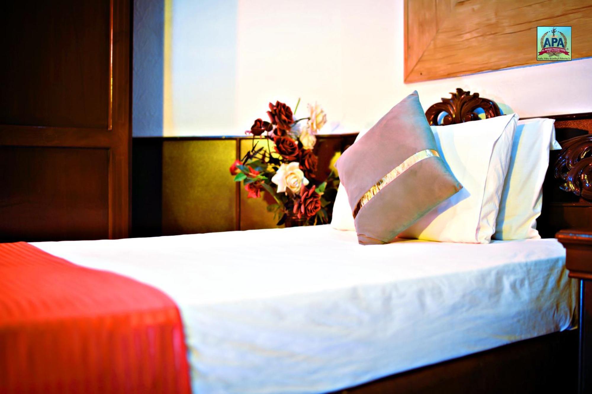 Quick Continental Hotel - Jail Road Lahore Extérieur photo