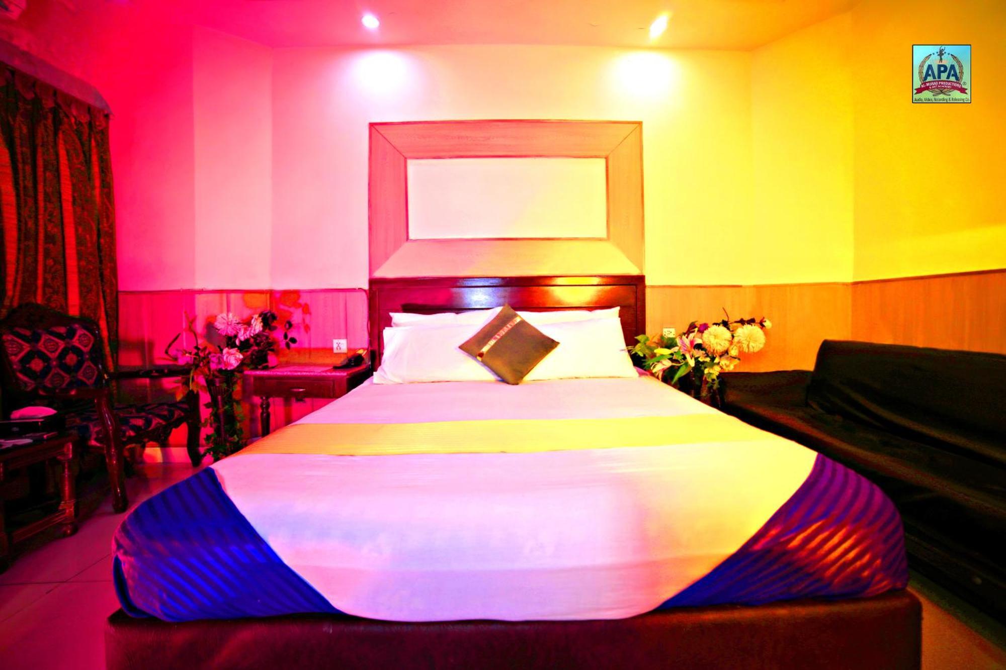 Quick Continental Hotel - Jail Road Lahore Extérieur photo