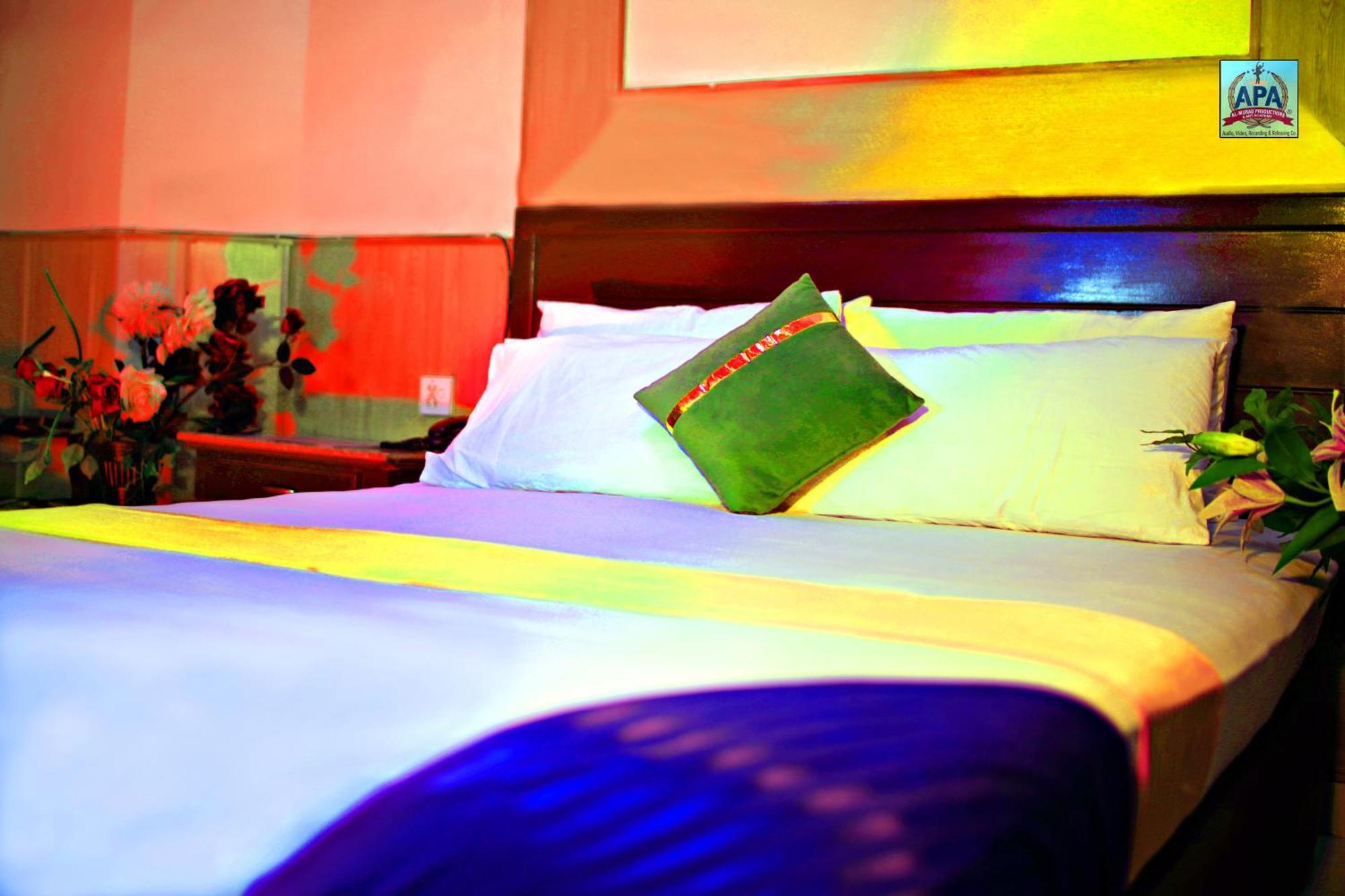 Quick Continental Hotel - Jail Road Lahore Extérieur photo