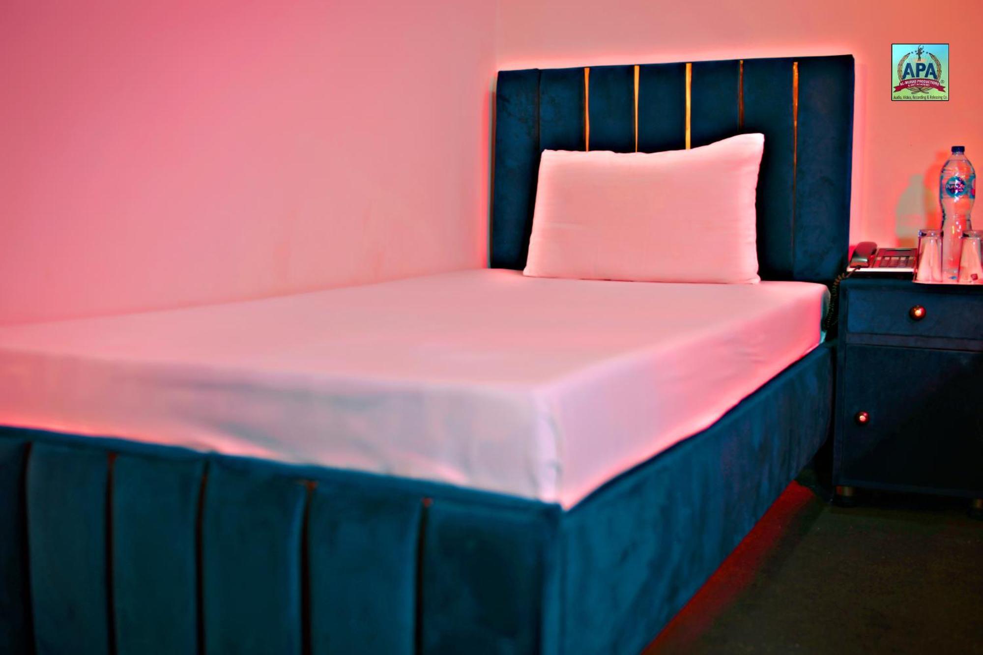 Quick Continental Hotel - Jail Road Lahore Extérieur photo